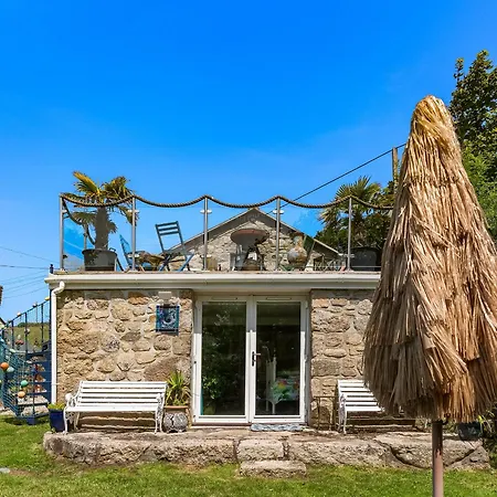 Holiday home Willow St Just