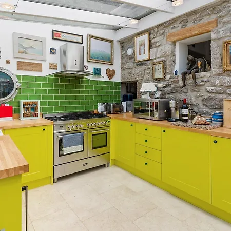 Holiday home Willow *
